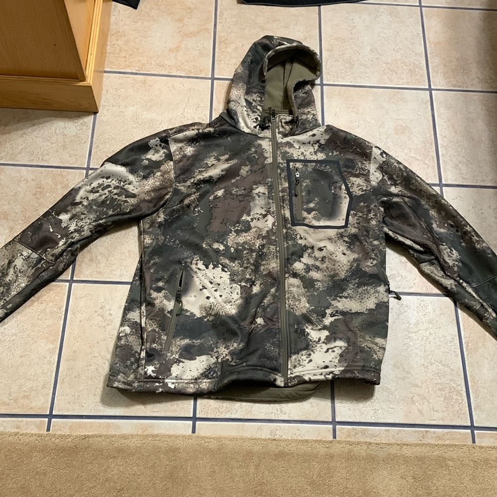 Cabela’s Zip Up